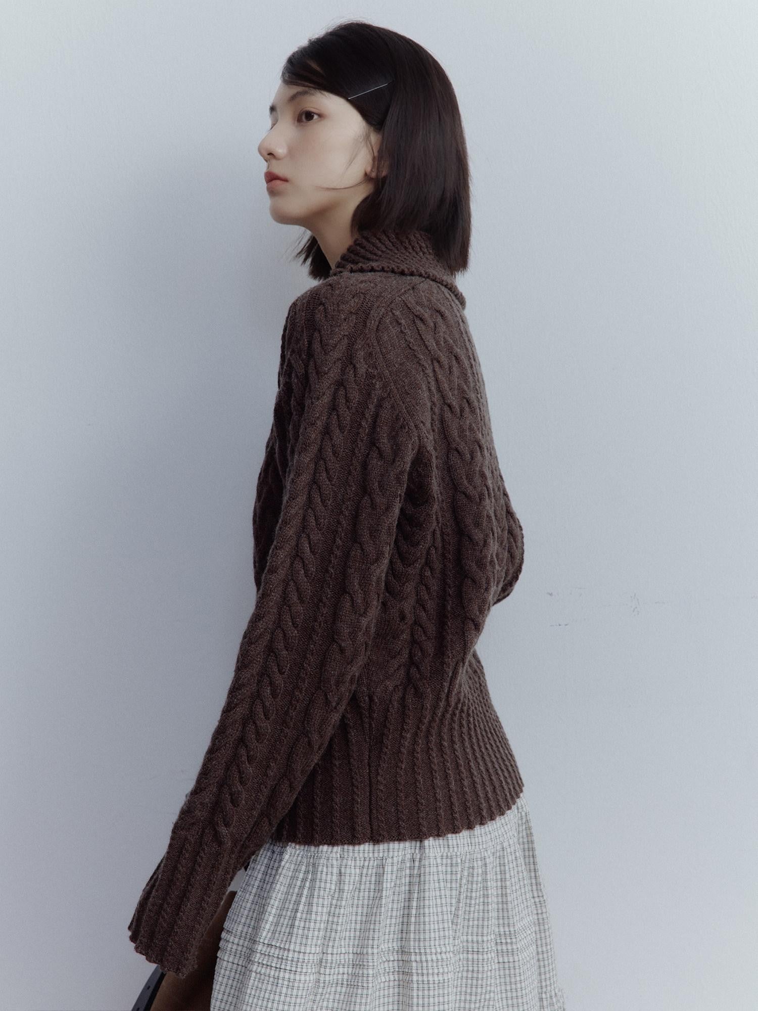 FUSSED Hazelnut Brown Cable Twist Embossed Texture Women&