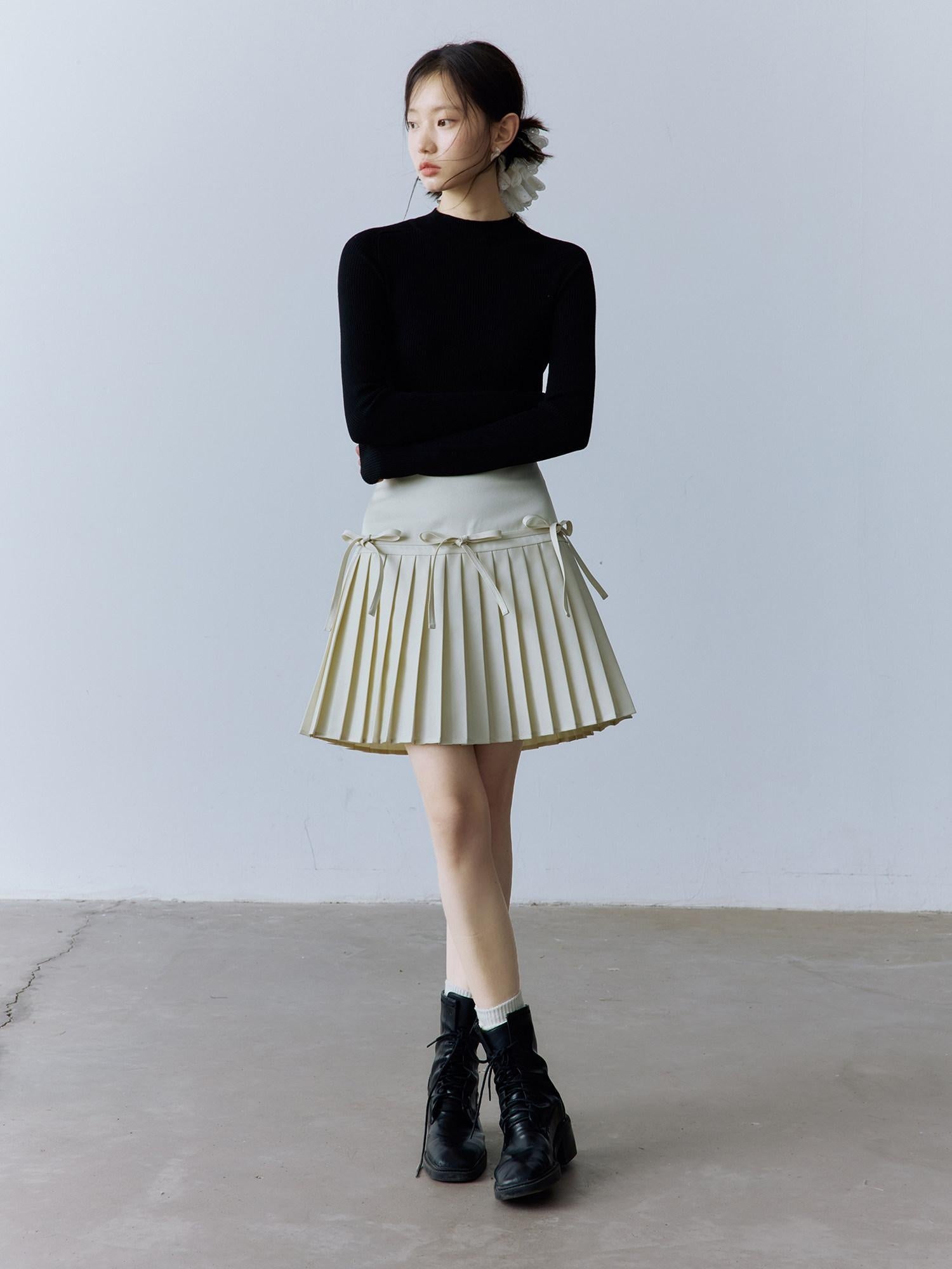 FUSSED High Waist Pleated Preppy Side Zipper 3D Bow Off White Mini Skirt