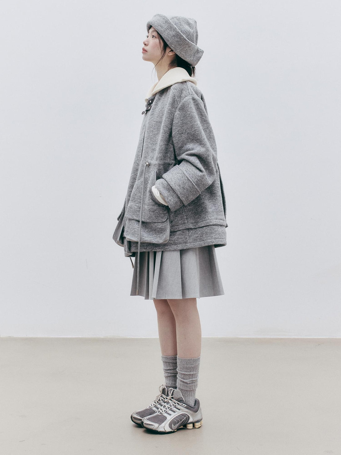 FUSSED Loose Fit Patch Pocket Fur Collar Women&