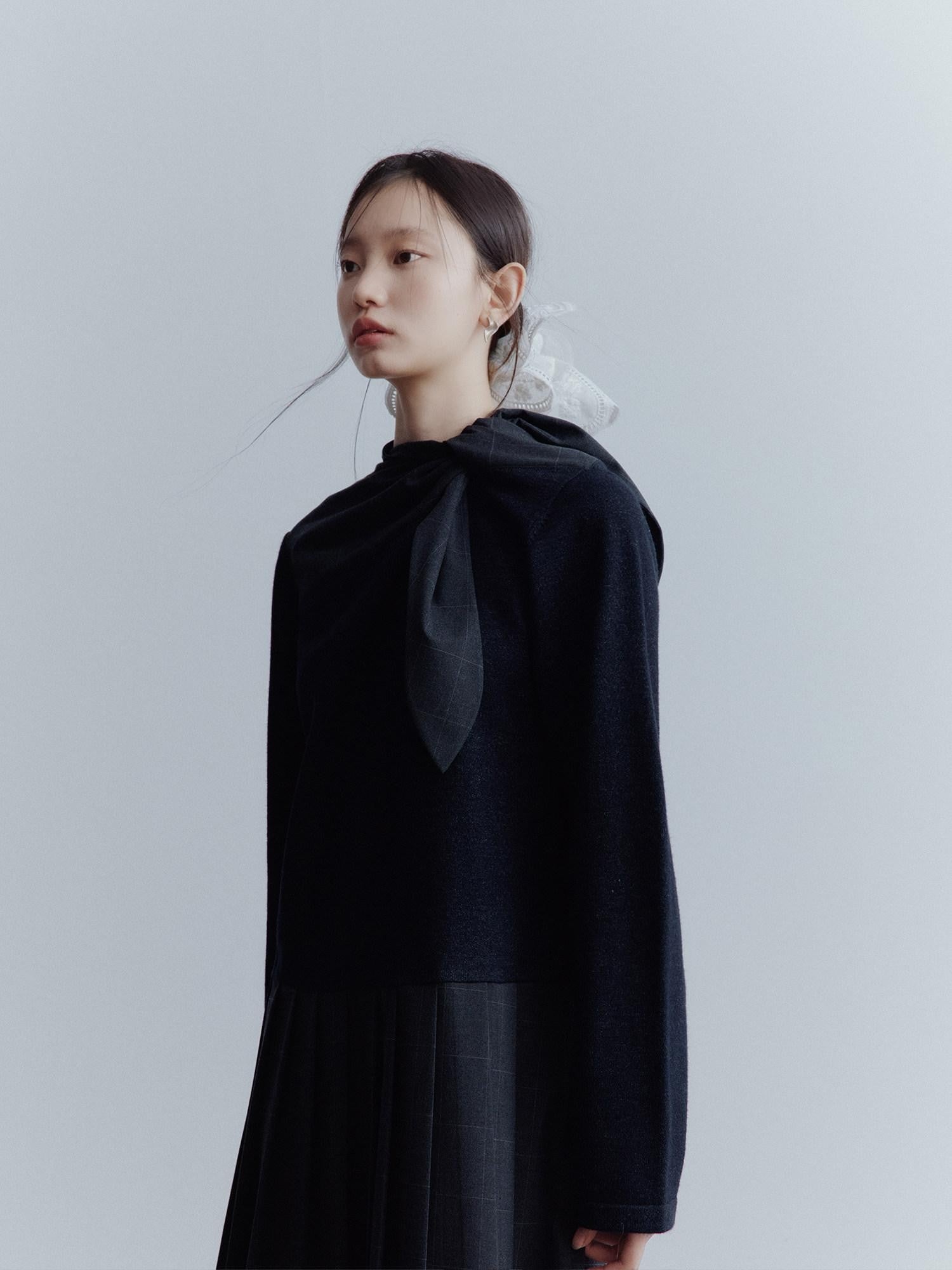 FUSSED Meteorite Gray Deconstructed Scarf Pleat Patch Women&