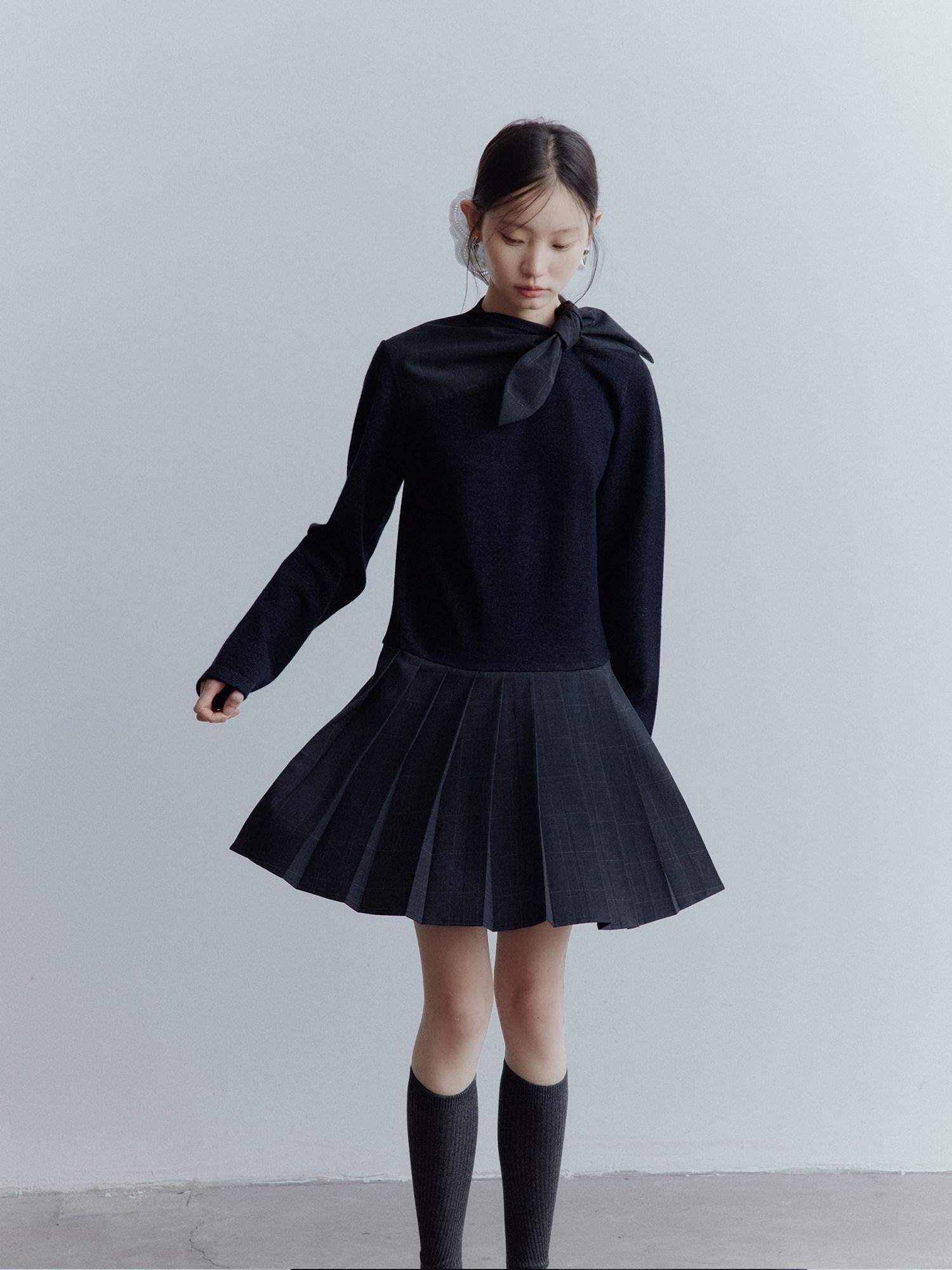 FUSSED Meteorite Gray Deconstructed Scarf Pleat Patch Women&