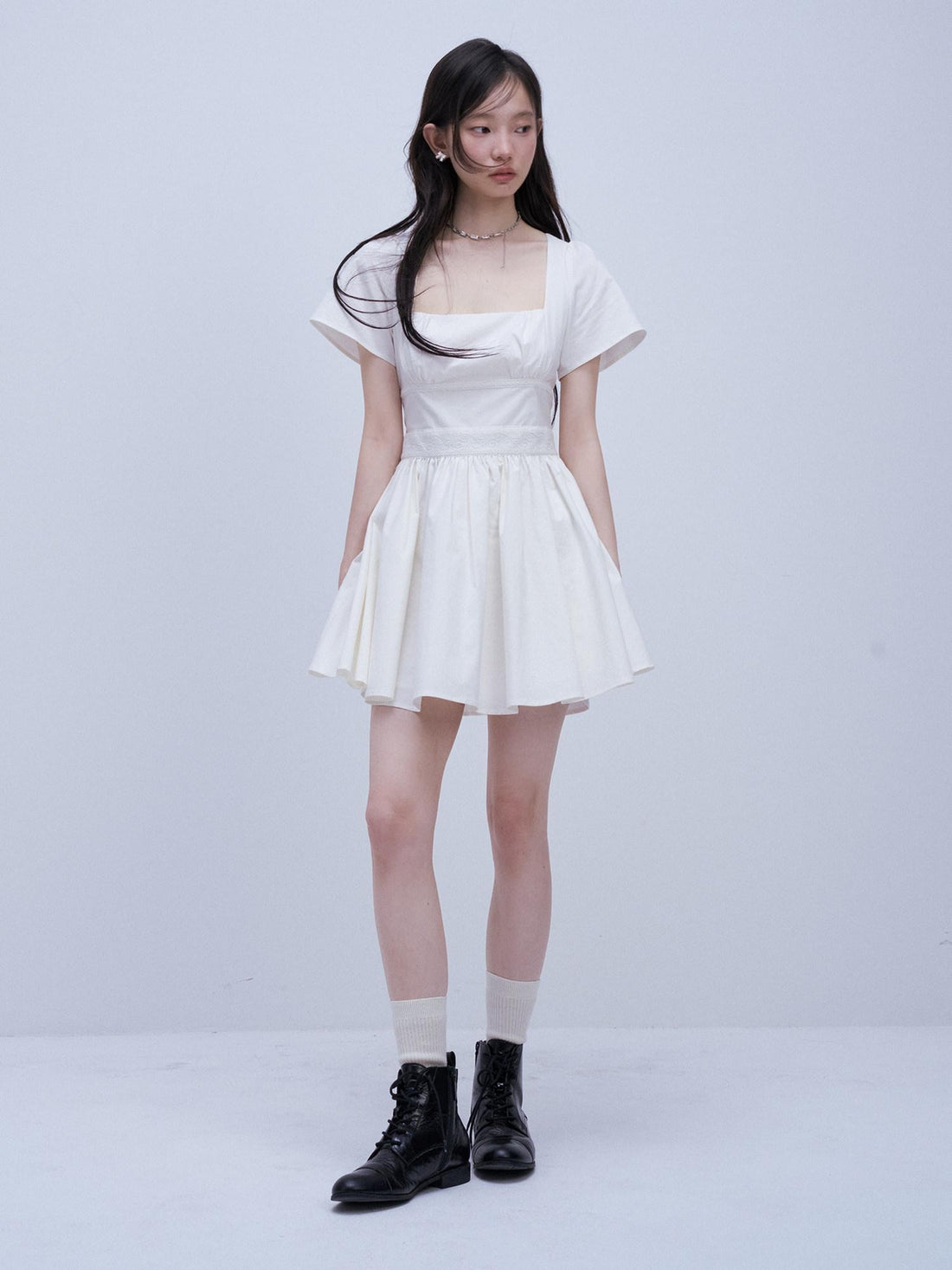 FUSSED Mist White Square Neck Spliced Waist Women&