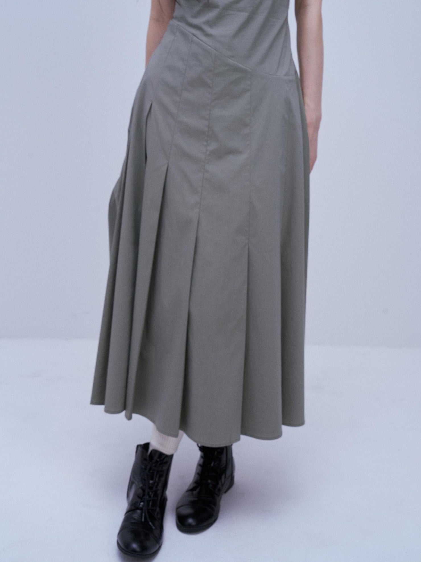 FUSSED Moss Green Asymmetrical Crinkled Pleats Women&