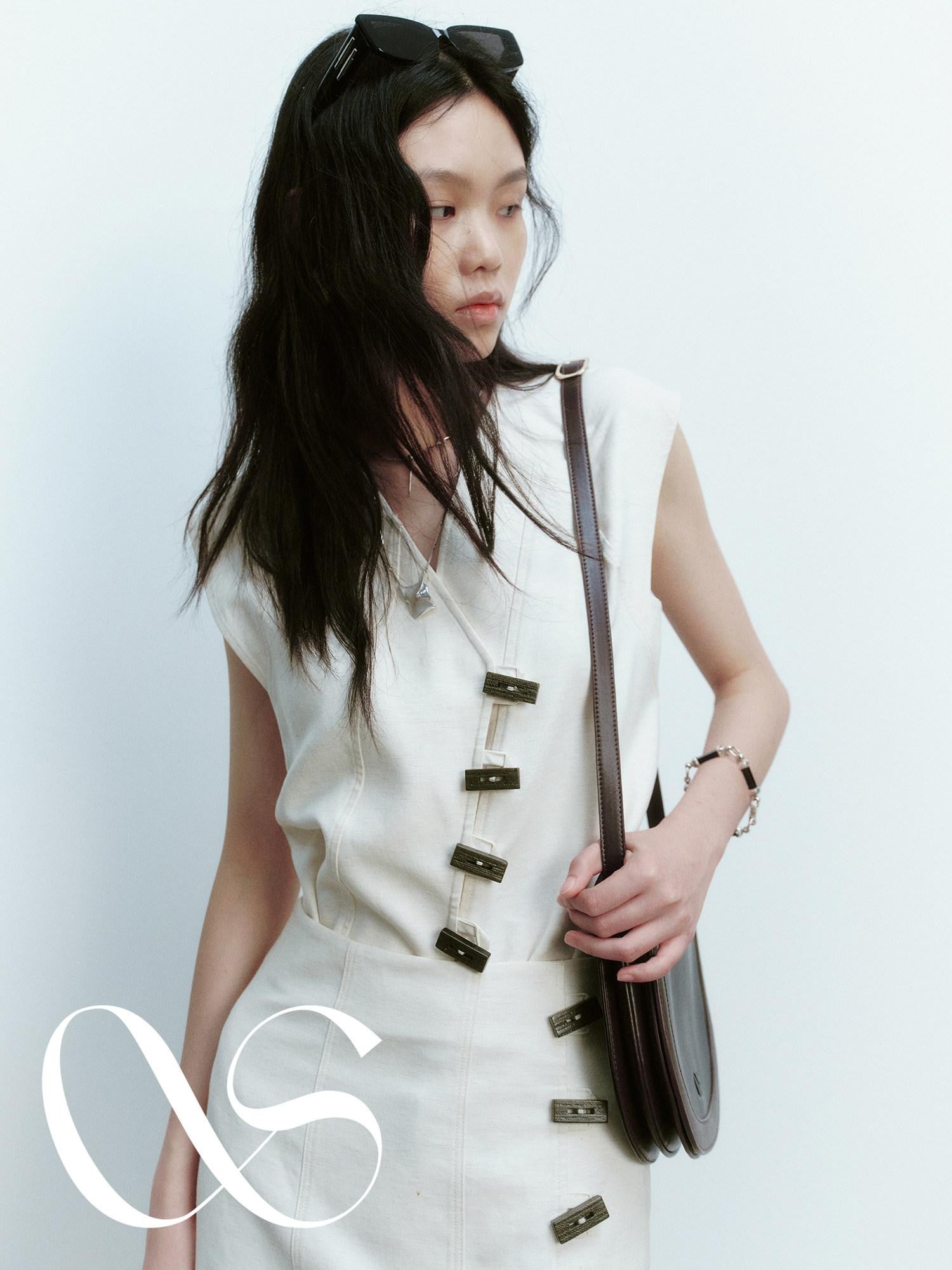 FUSSED Natural Tone Wooden Button Asymmetric V-neck Women&