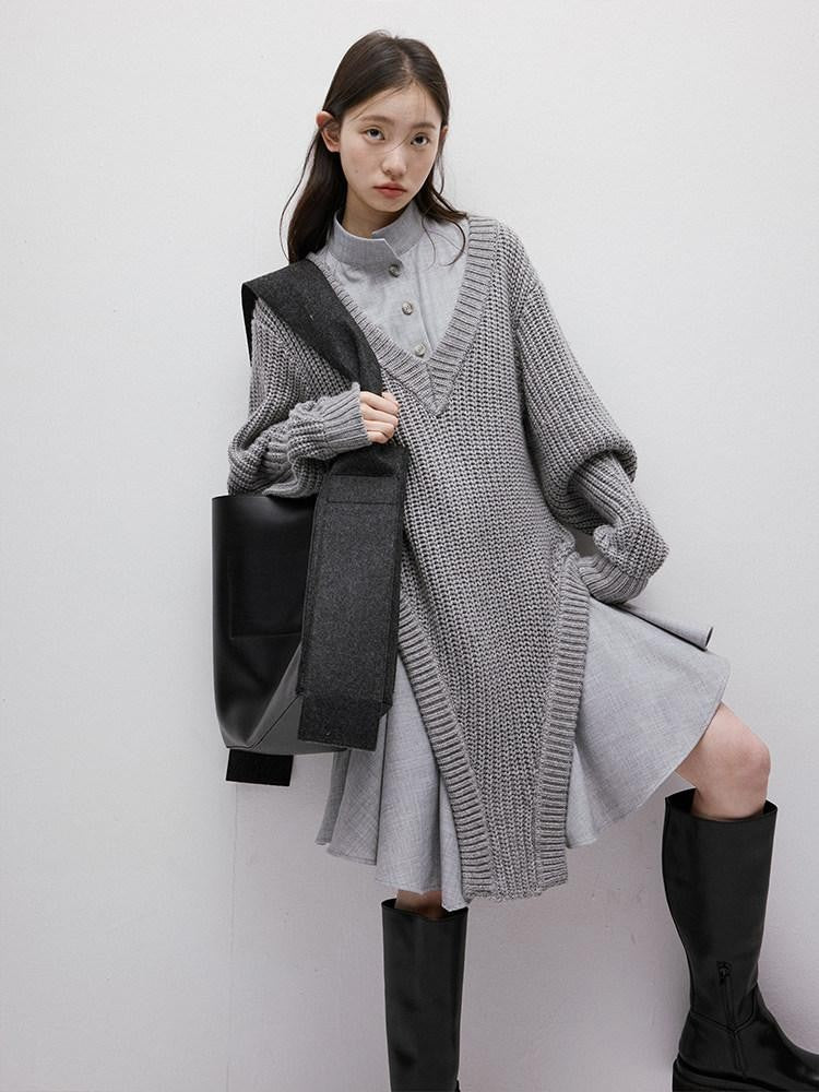 FUSSED Noise Texture Irregular Slouchy V-neck Knit Splice Women&