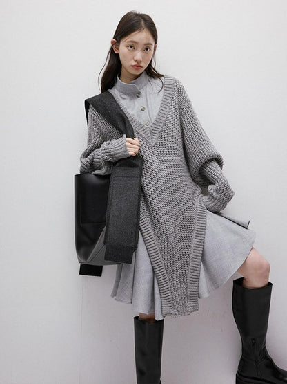 FUSSED Noise Texture Irregular Slouchy V-neck Knit Splice Women&