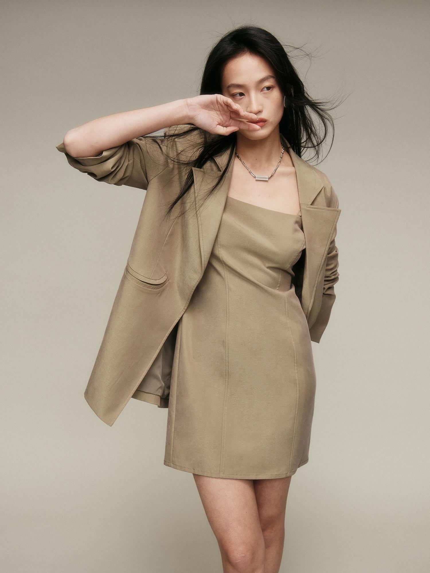FUSSED Nude Brown Matte Finish Wide Shoulder Single Button Women&