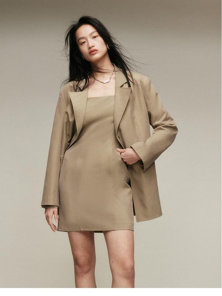 FUSSED Nude Brown Matte Finish Wide Shoulder Single Button Women&