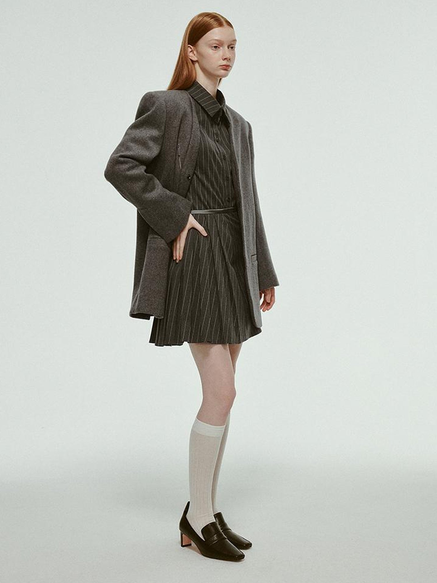 FUSSED Oversized V-Neck Wool Blend Blazer In Mercury Gray
