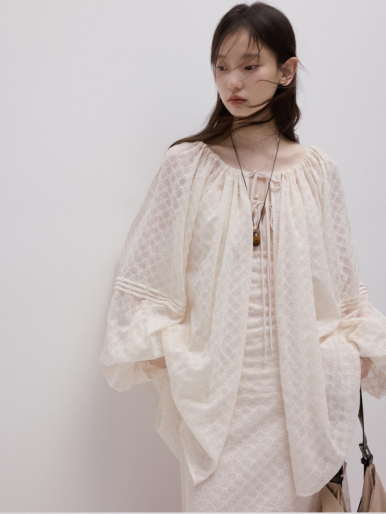FUSSED Pearl White Embossed Daisy Embroidery Raglan Women&