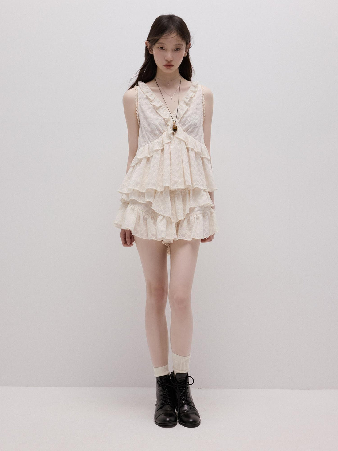 FUSSED Pearl White Relief Daisy Embroidered Layered Women&