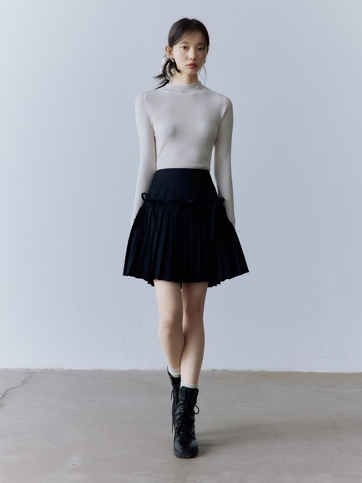 FUSSED Pure Black 3d Bow Collegiate Women&