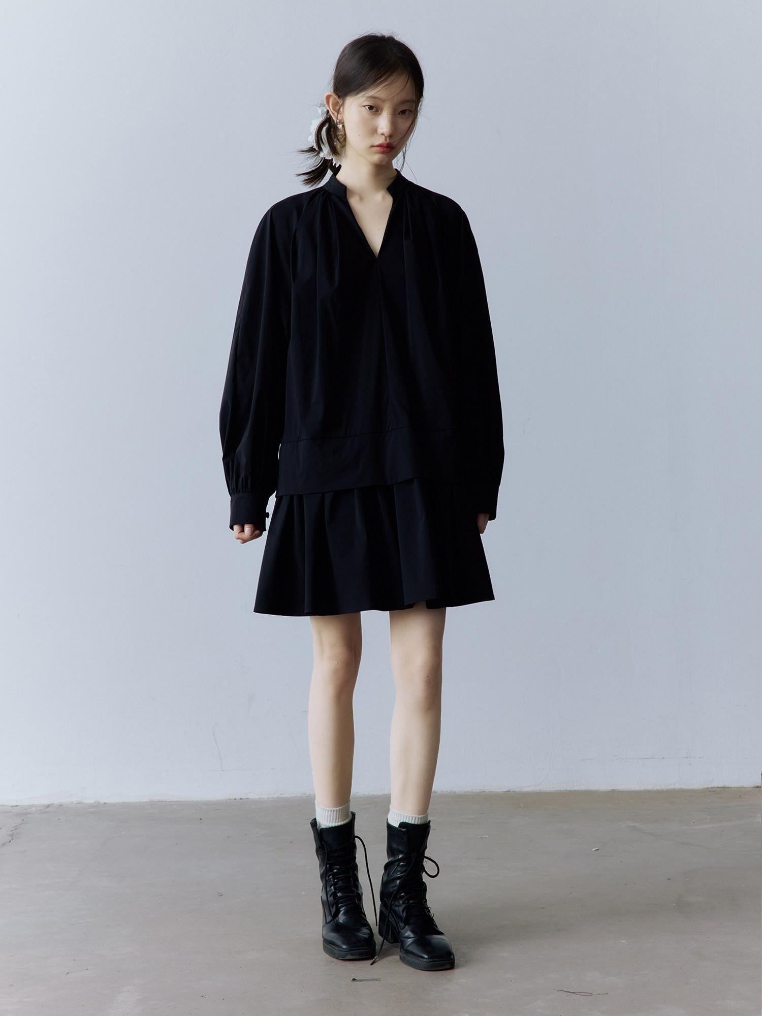 FUSSED Relaxed Layered Splice V-neck Long Sleeve Women&