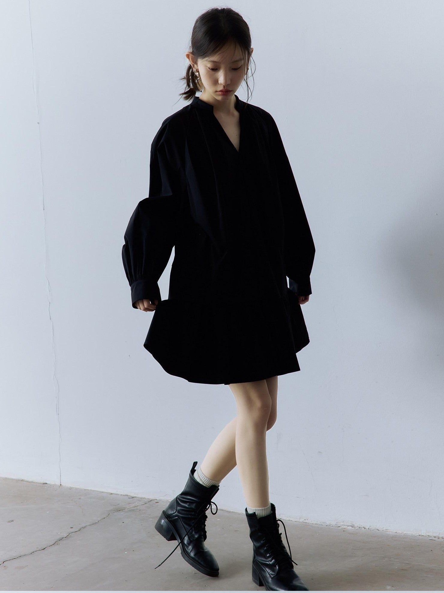 FUSSED Relaxed Layered Splice V-neck Long Sleeve Women&