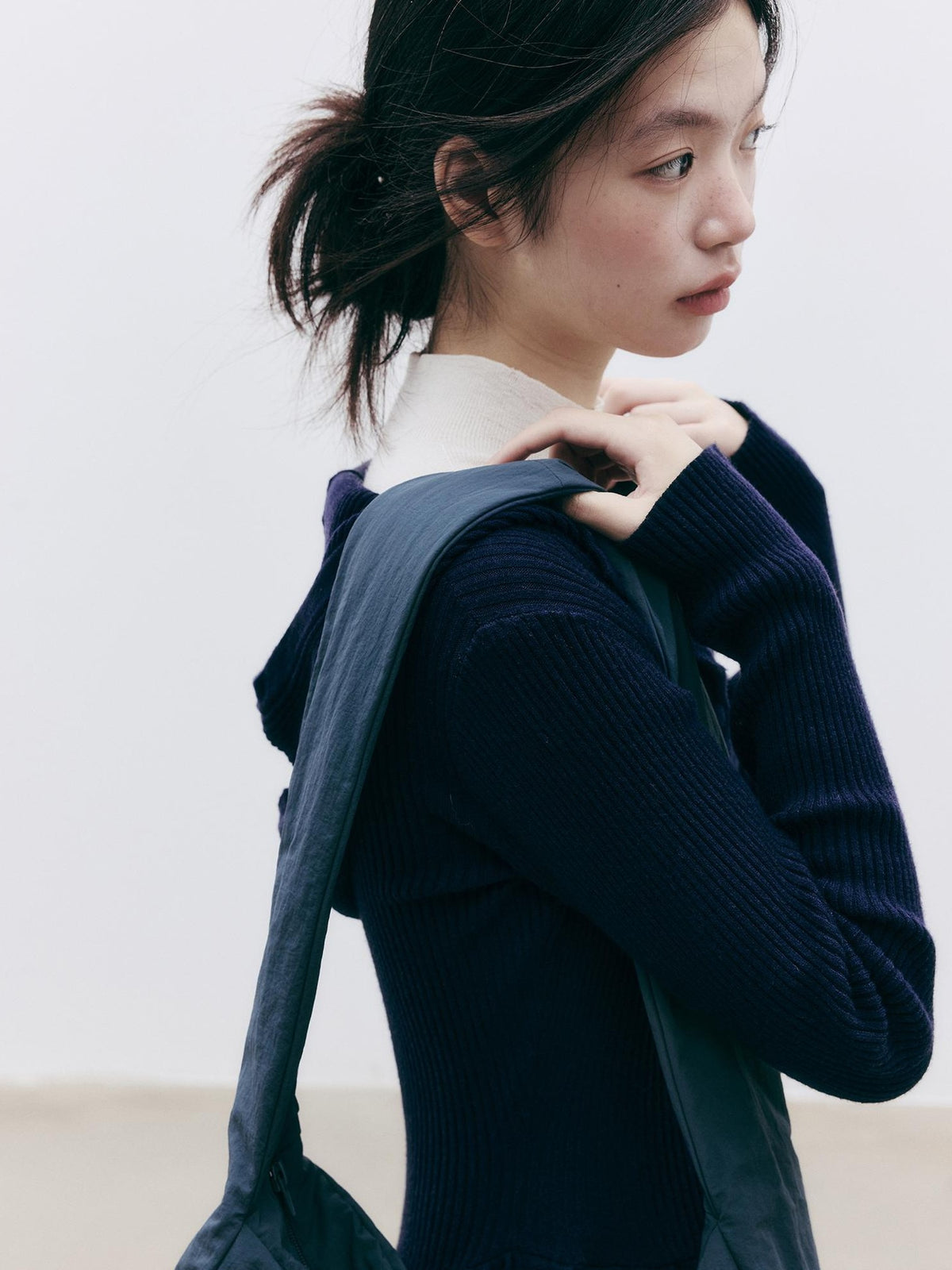 FUSSED Ribbed Texture Pleated Hooded Slim Fit Wool Women&