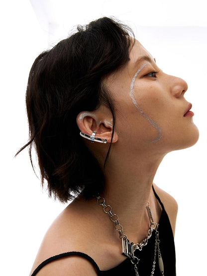 Sailing In The Sea Of Stars B Grey Blue Sapphire Cross Ear Clip