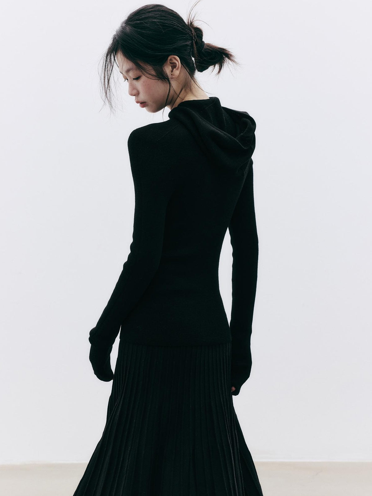 FUSSED Seamless Hooded Slim Fit 100% Wool Women&