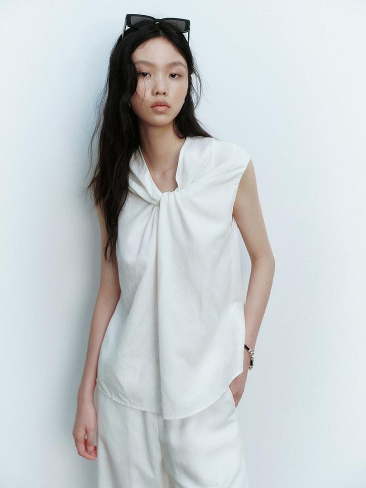 FUSSED Soft Mist White Breathable Twist Knot Women&