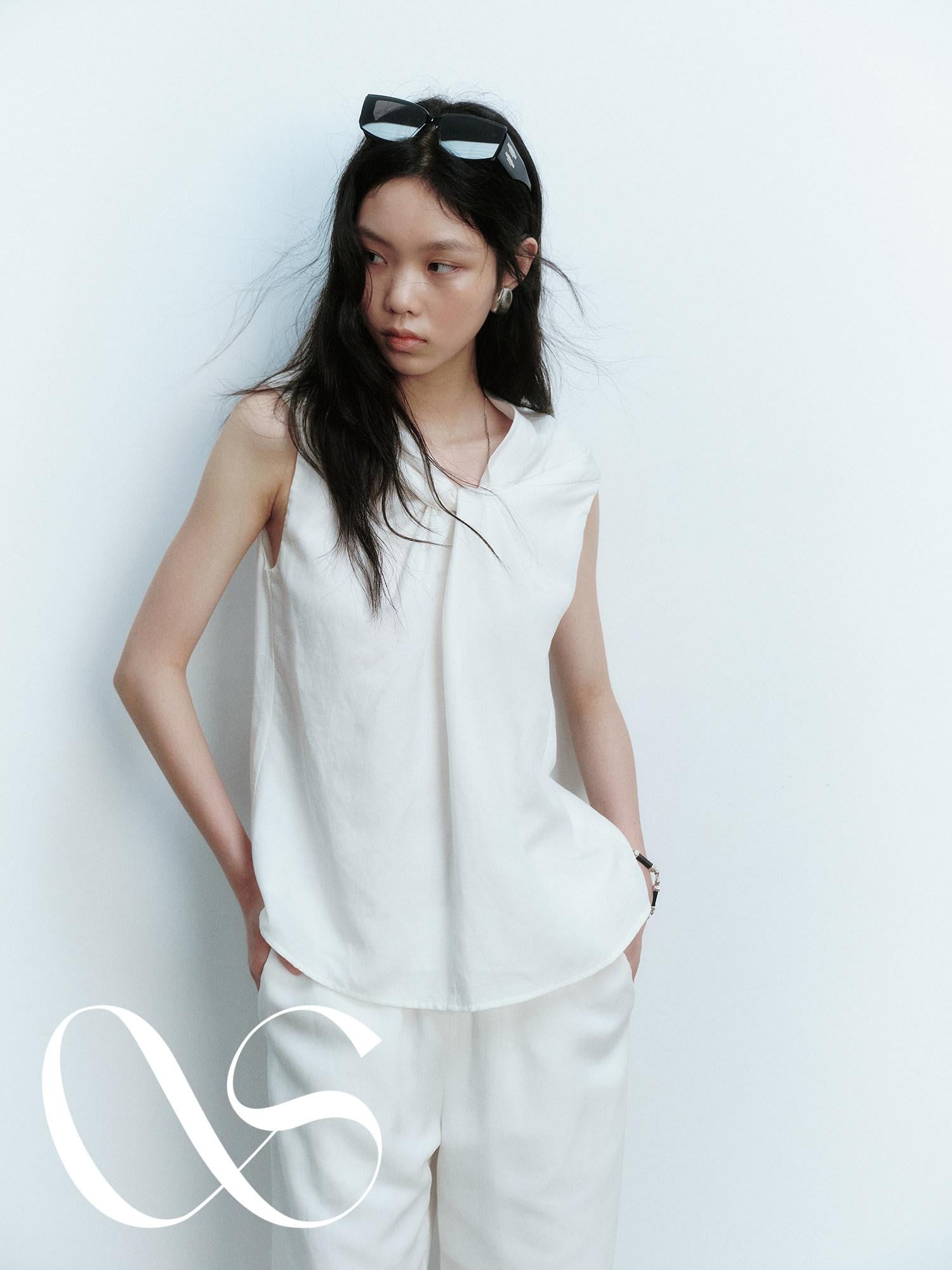 FUSSED Soft Mist White Breathable Twist Knot Women&