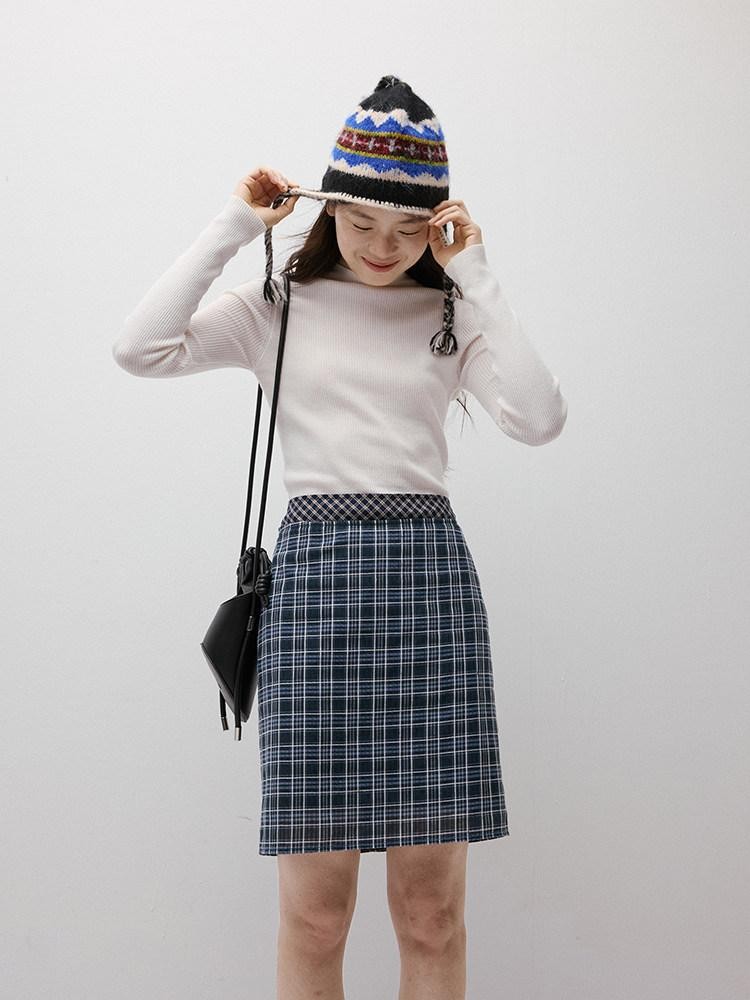 FUSSED Striped Multicolor Partial Jacquard Crochet Braided Earflap Women&