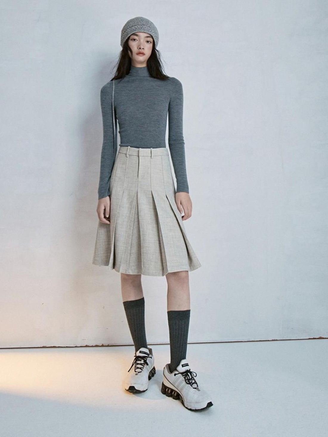 FUSSED Superfine 18g Merino Wool Seamless Layering Knit Top V-neck T-shirt Long Sleeve