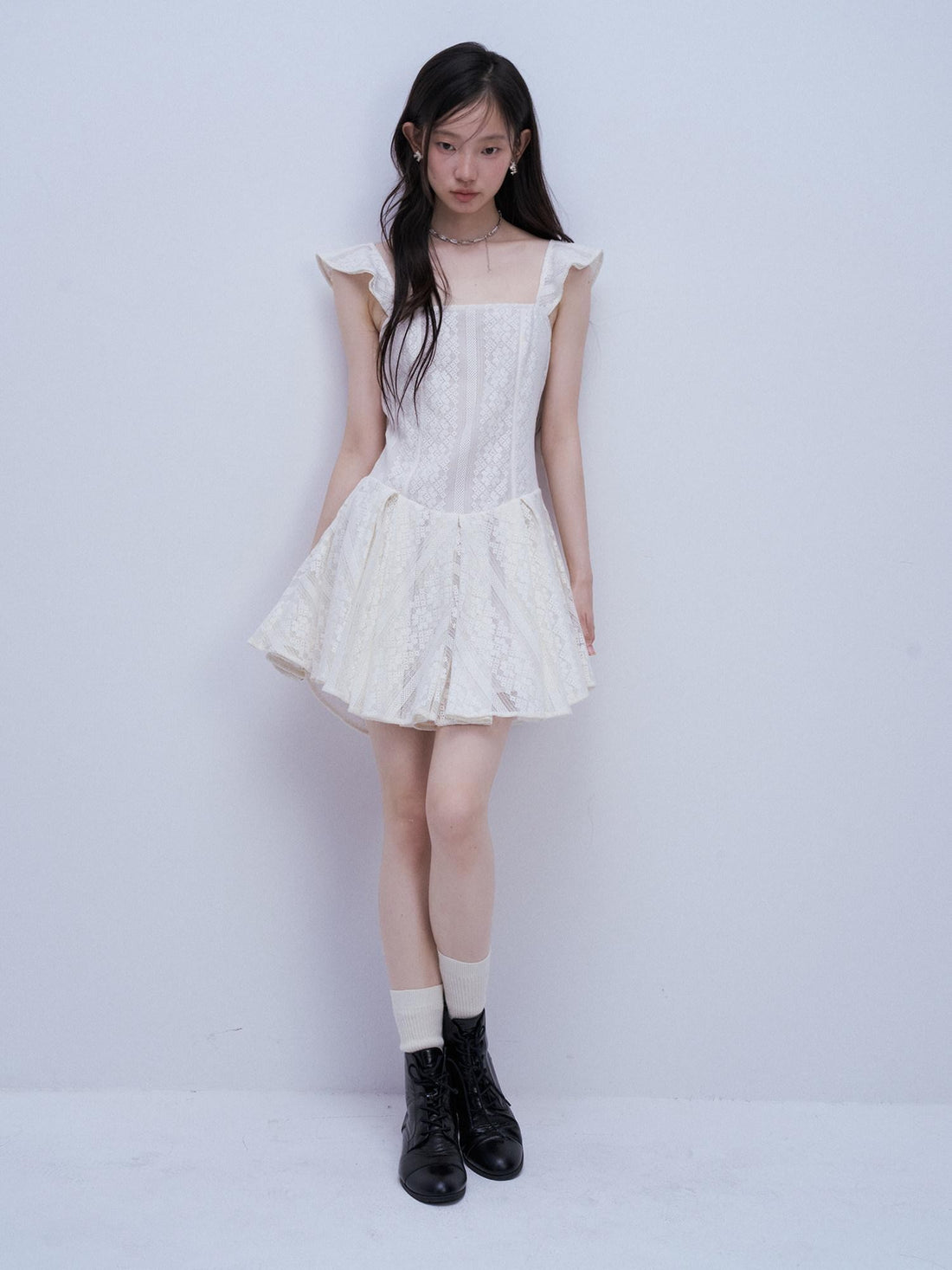 FUSSED Tea White Lace Jacquard Layered Pleated Women&