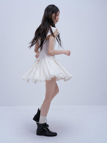 FUSSED Tea White Lace Jacquard Layered Pleated Women&