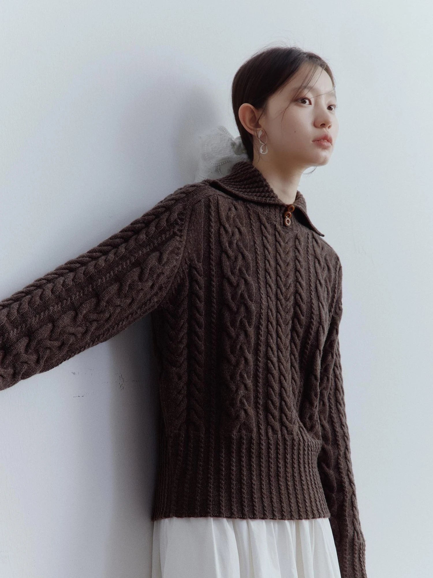 Textured Cable Knit Sweater In Hazelnut Brown