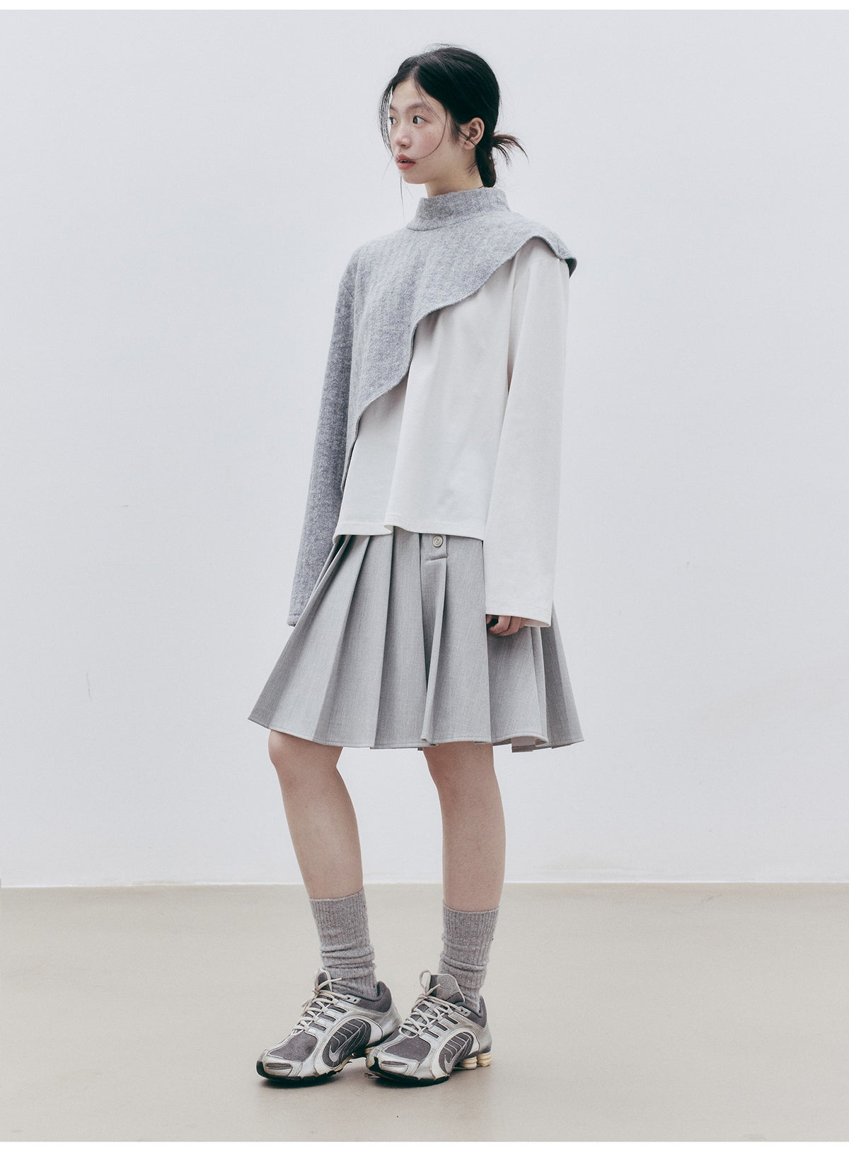 FUSSED_Textured_Color_Block_Knit_Stand_Collar_Women&