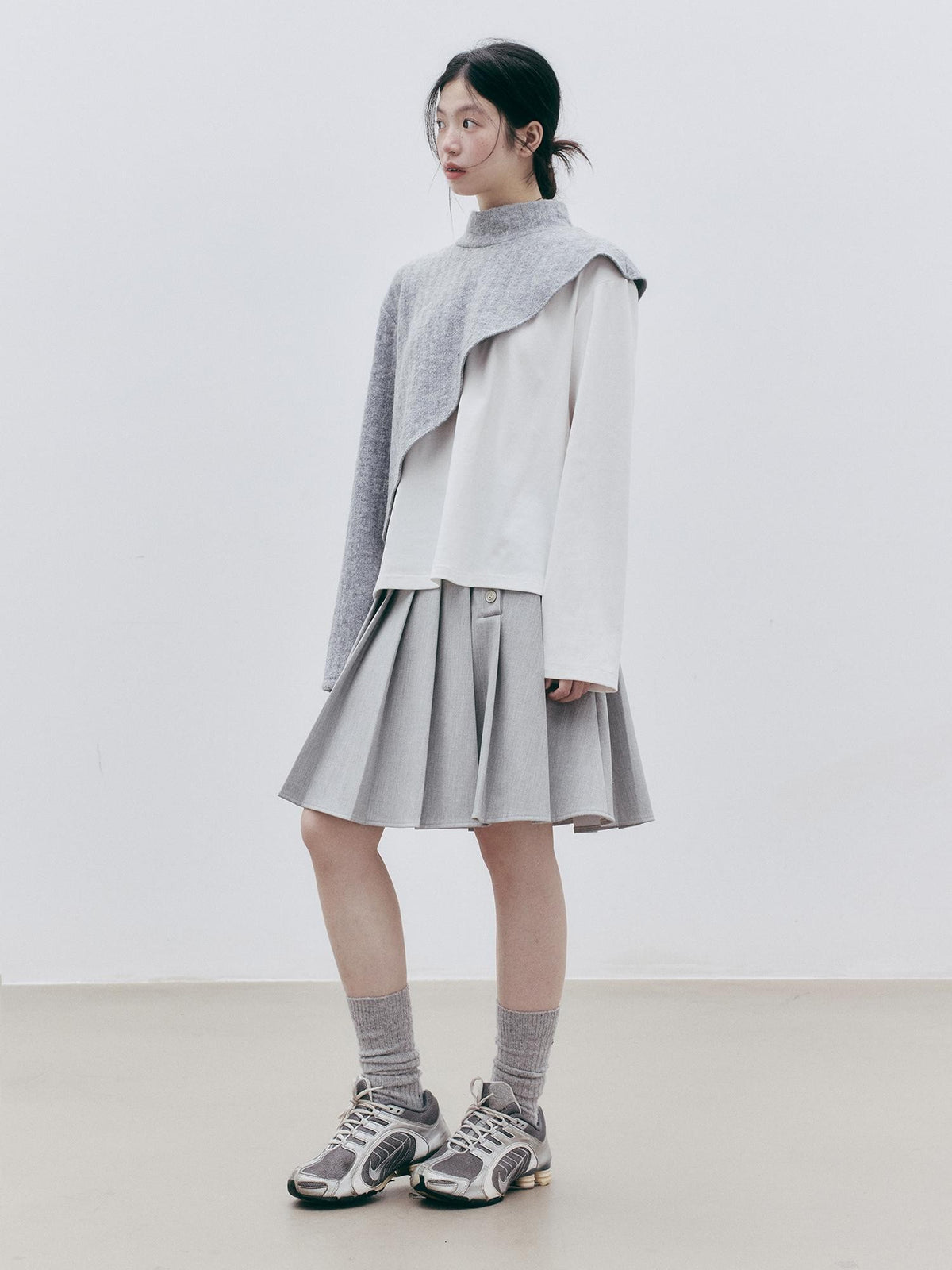 FUSSED Textured Color Block Knit Stand Collar Women&