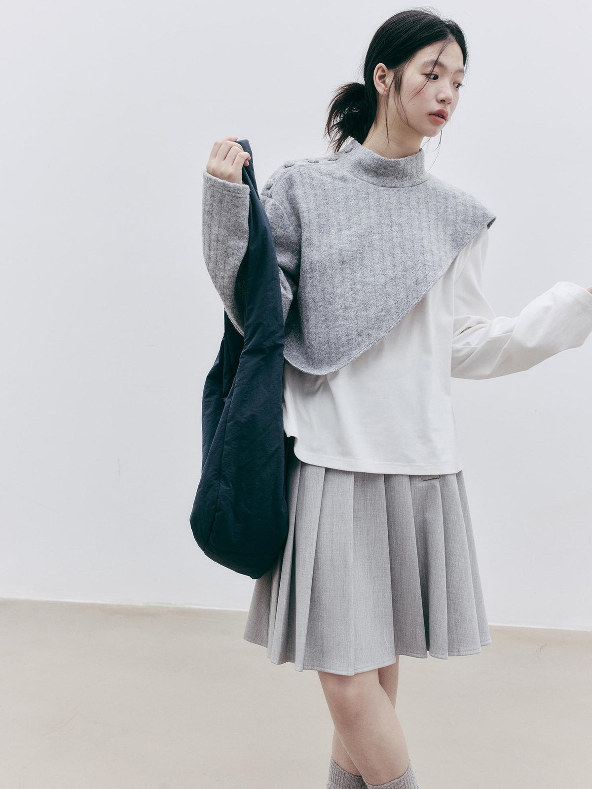 FUSSED Textured Color Block Knit Stand Collar Women&