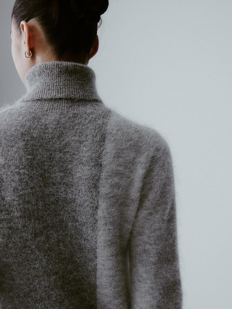 FUSSED Tranquil Gray Panelled Velvety Minimal Women&