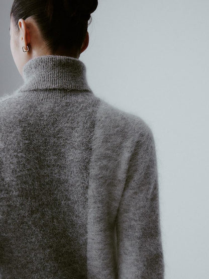FUSSED Tranquil Gray Panelled Velvety Minimal Women&
