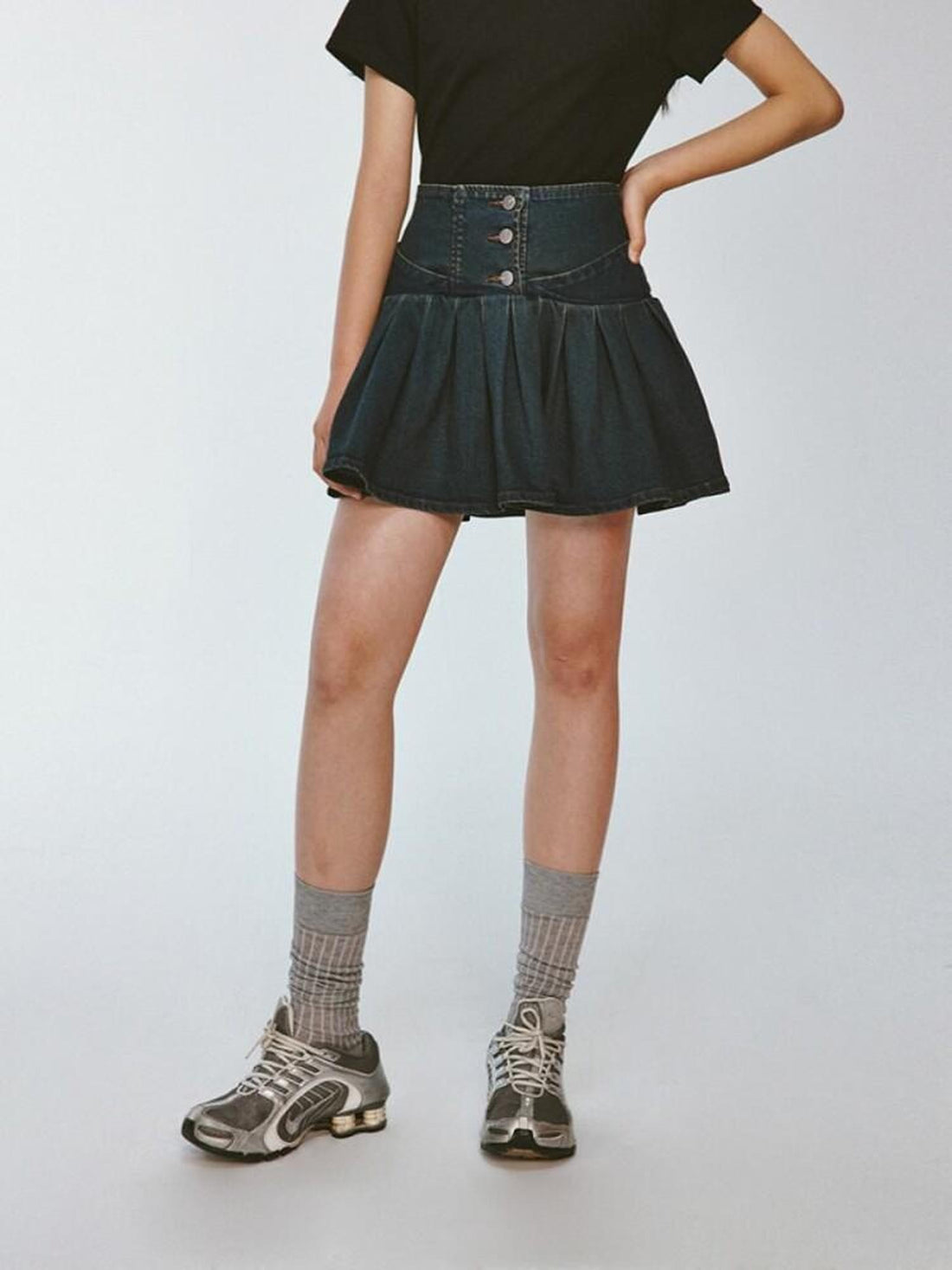FUSSED Vintage Blue Colorblock Heavy Wash Pleated High Waist Women&