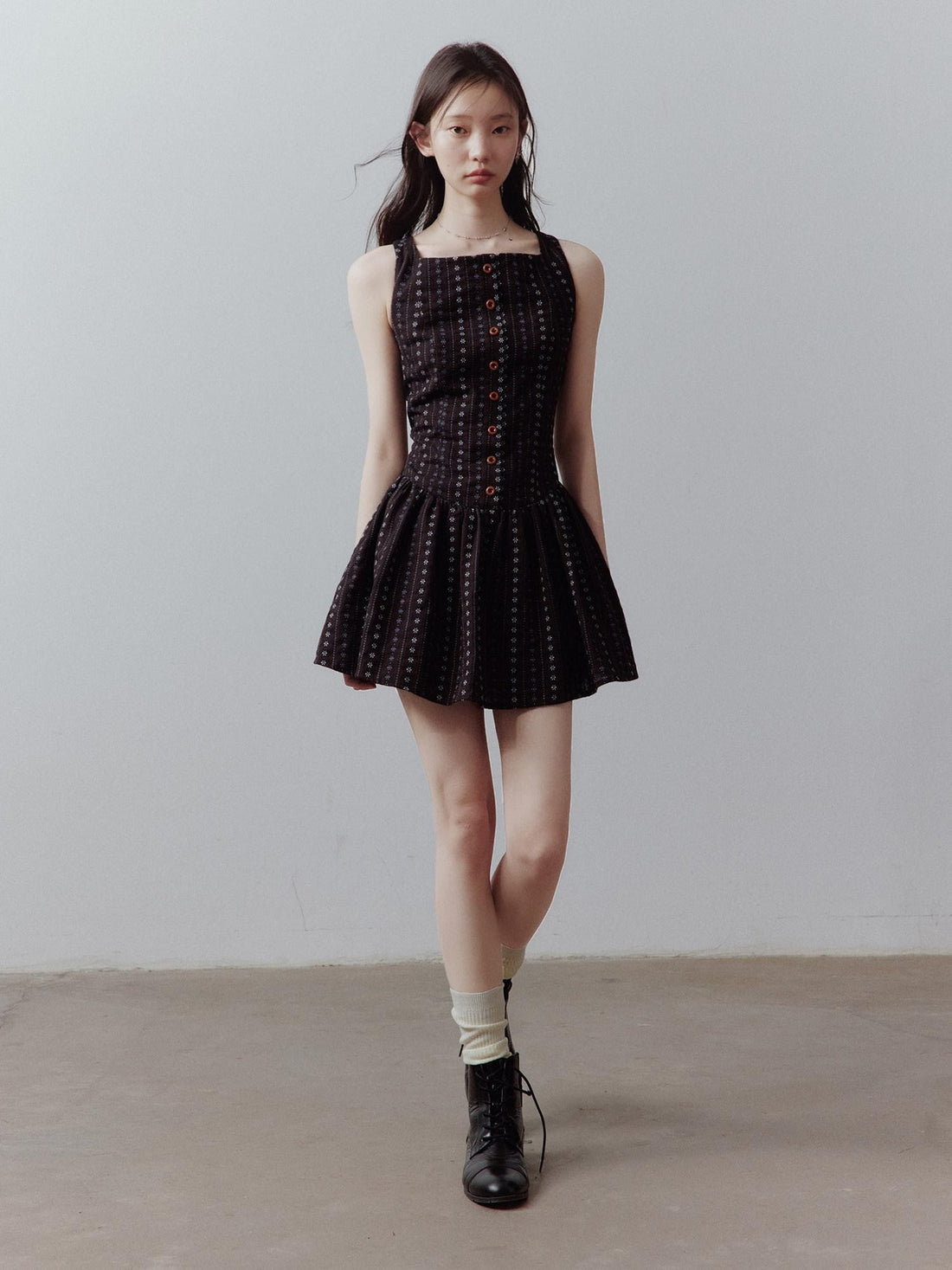FUSSED Vintage Floral Embroidered Jacquard Square Neck Women&