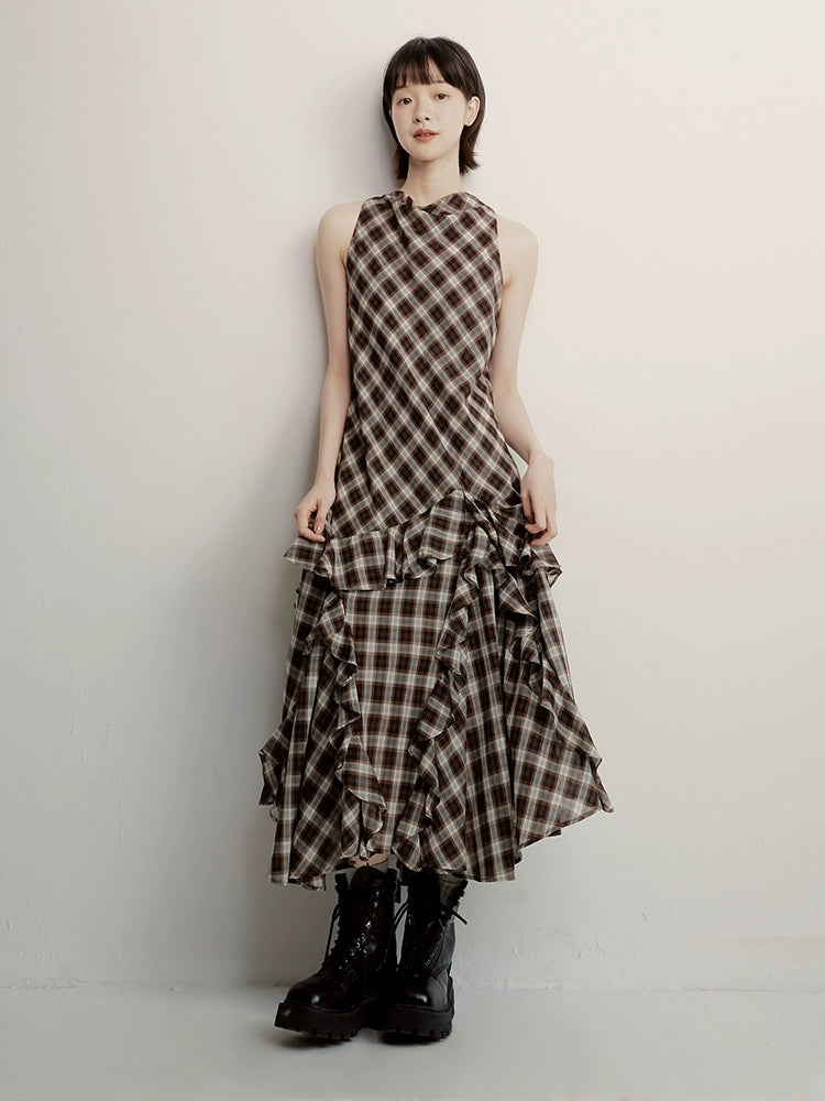 FUSSED_Vintage_Plunge_Neckline_Brown_Checkered_Maxi_Dress_with_Layered_Skirt_MISSTT