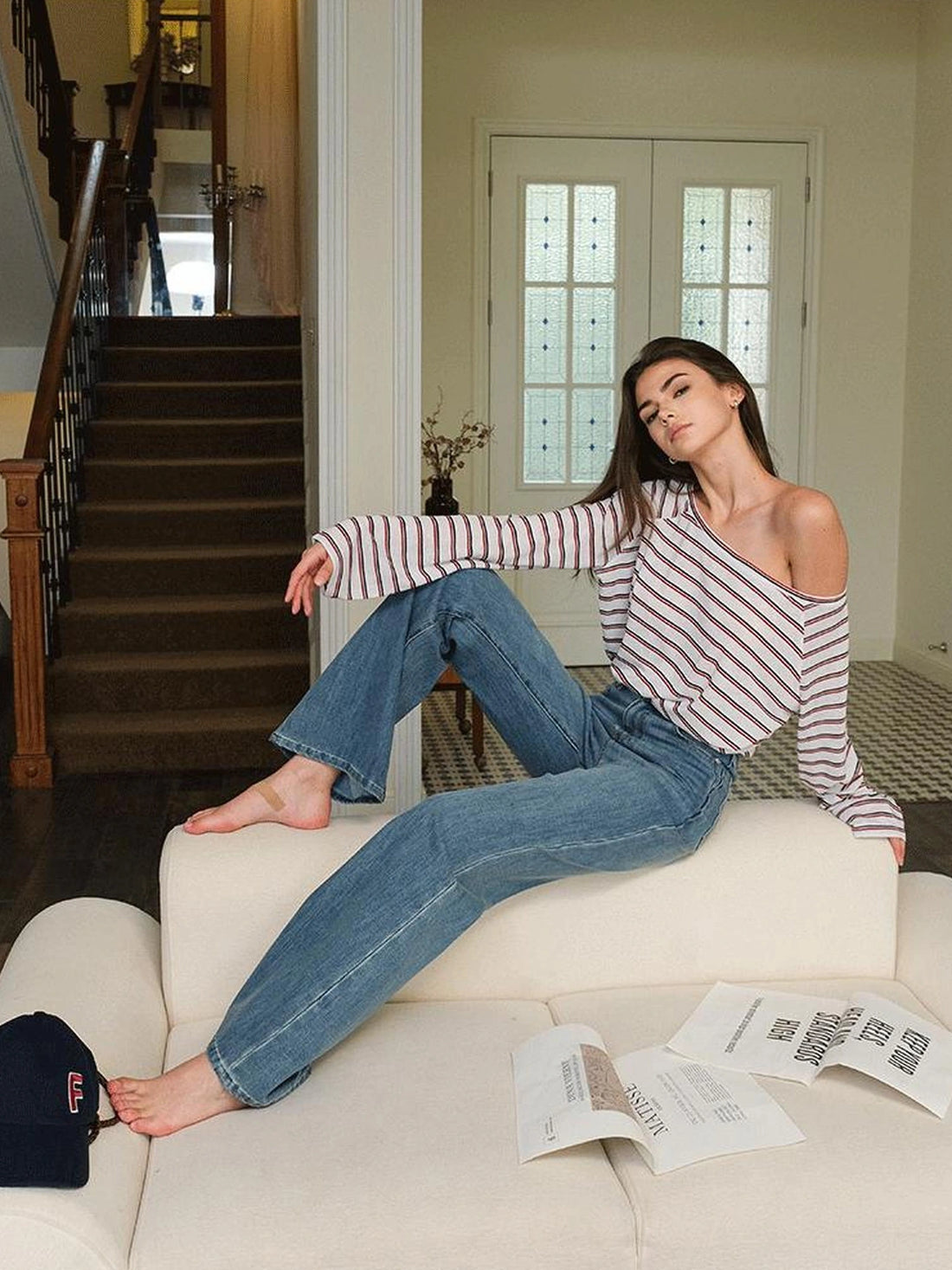 FU FRESH UP Asymmetric Shoulder Rayon Striped Tee