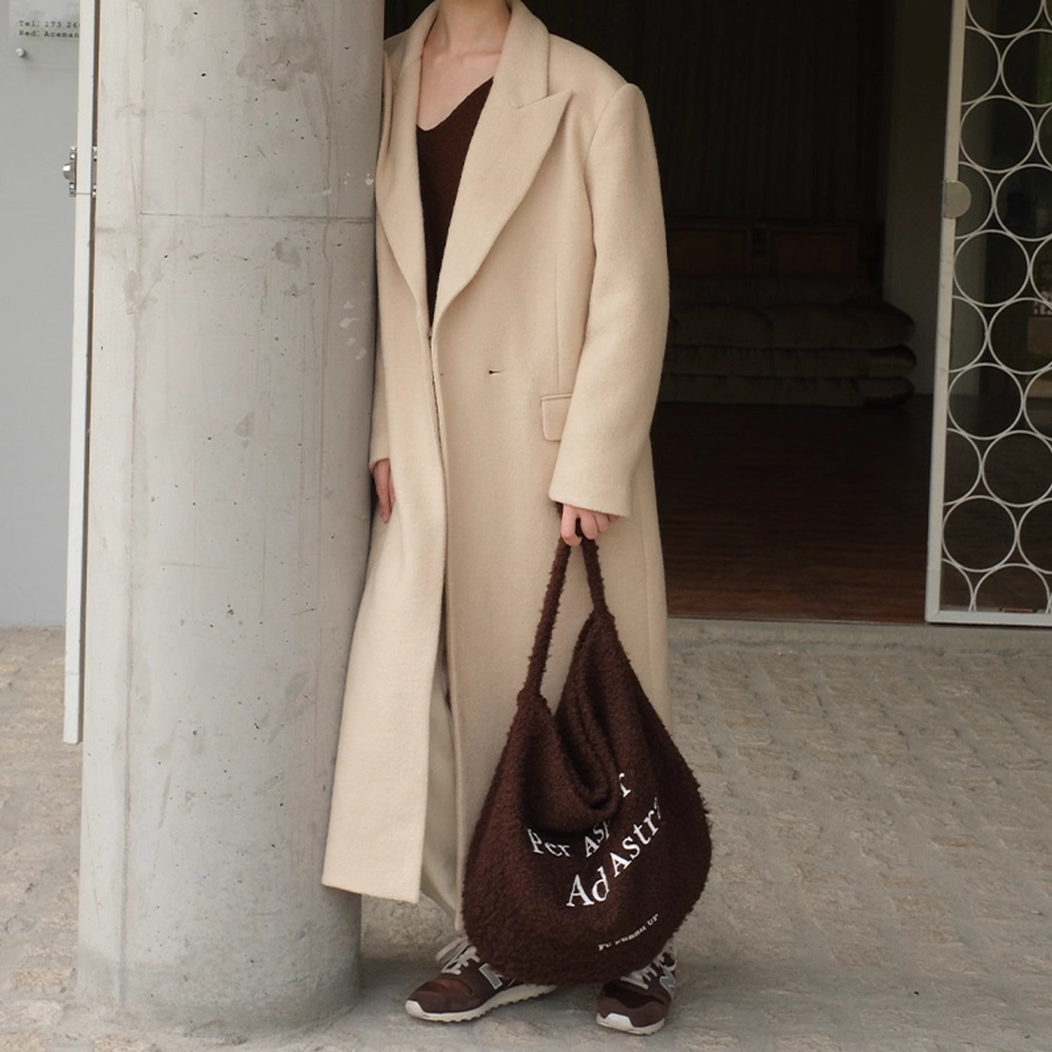 FU_FRESH_UP_Coiled_Fleece_Letter_Print_Shoulder_Bag_MISSTT