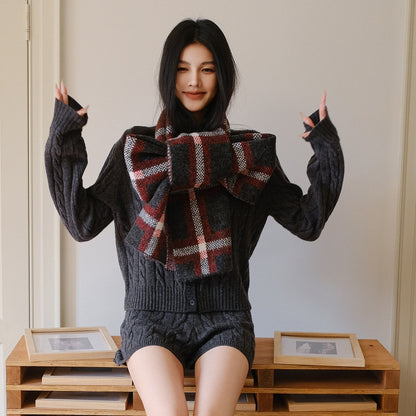 FU_FRESH_UP_Colorblock_Plaid_V-neck_Mid_Length_Knit_Women&