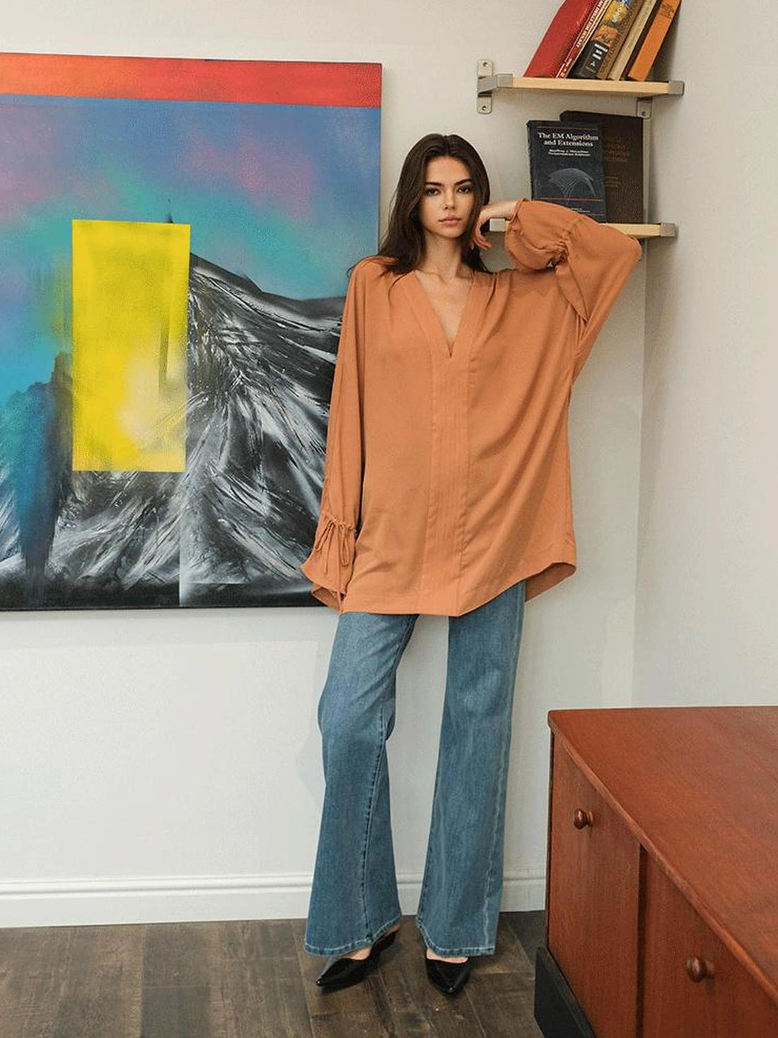 FU FRESH UP Cool Touch V-neck Chiffon Shirt