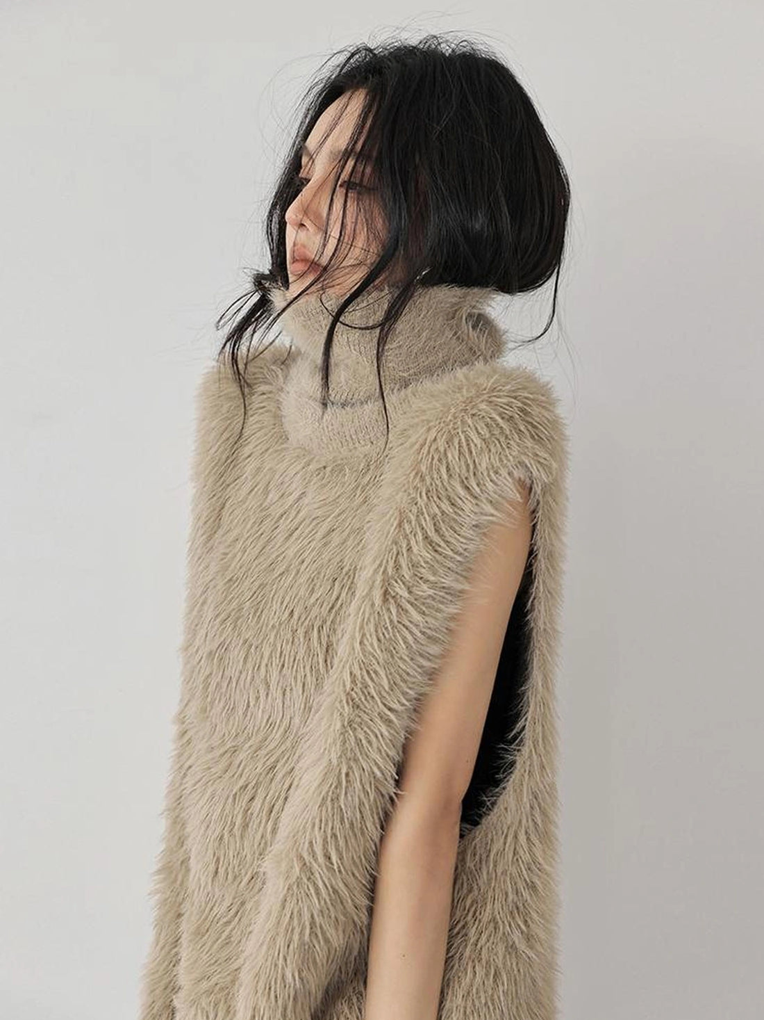 FU FRESH UP Eco Friendly Long Hair Mink High Neck Knit Vest