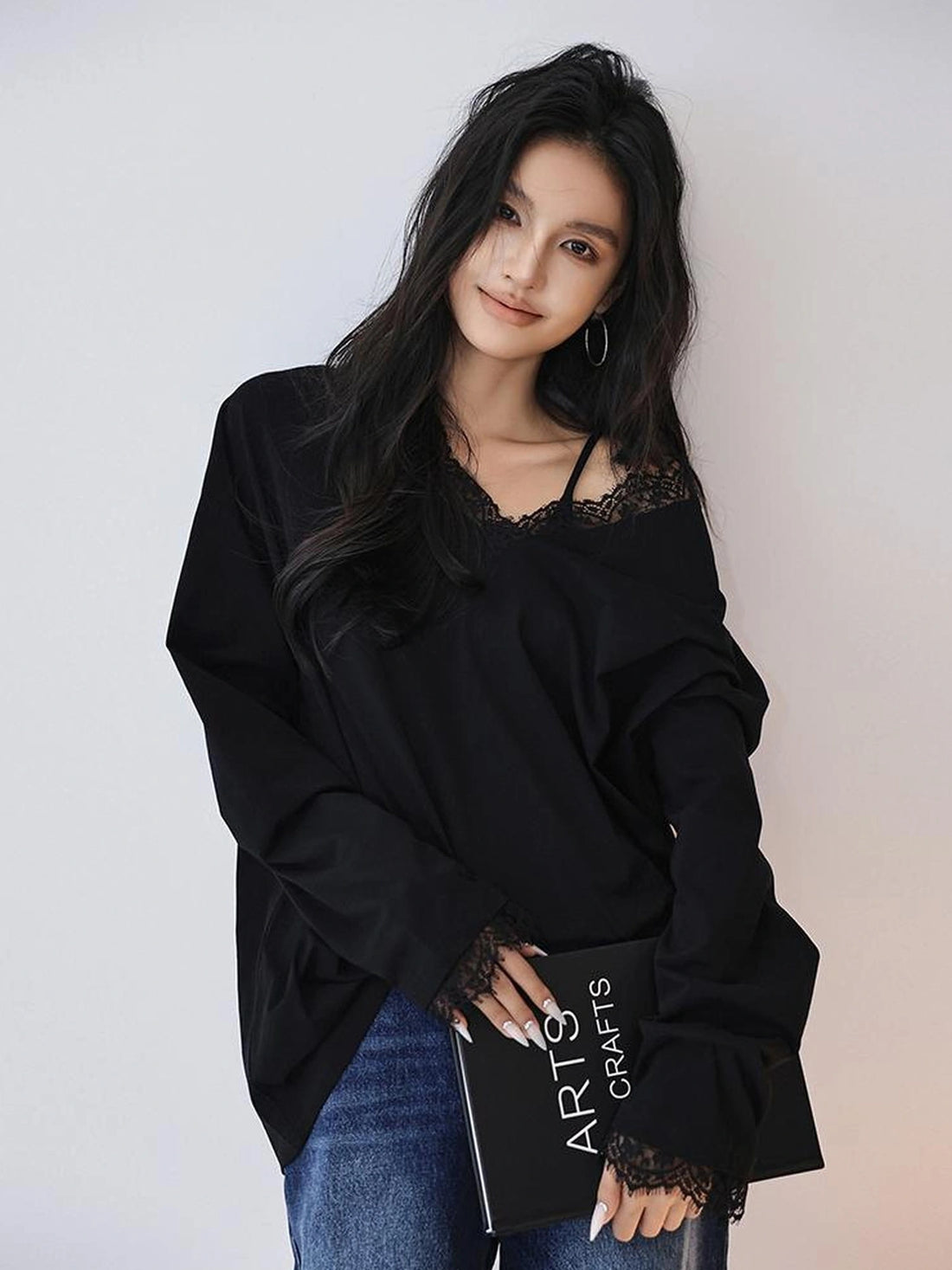 FU FRESH UP French Lace V-Neck T-Shirt