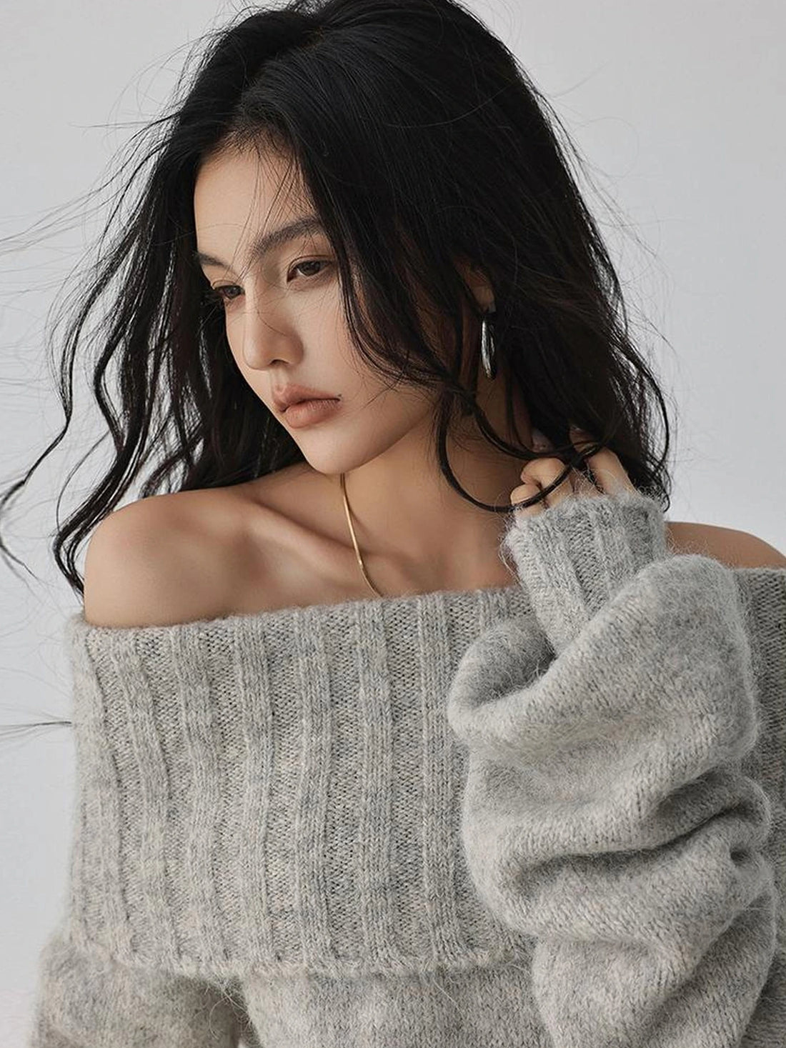 FU FRESH UP French Romantic Wool Off Shoulder Knit