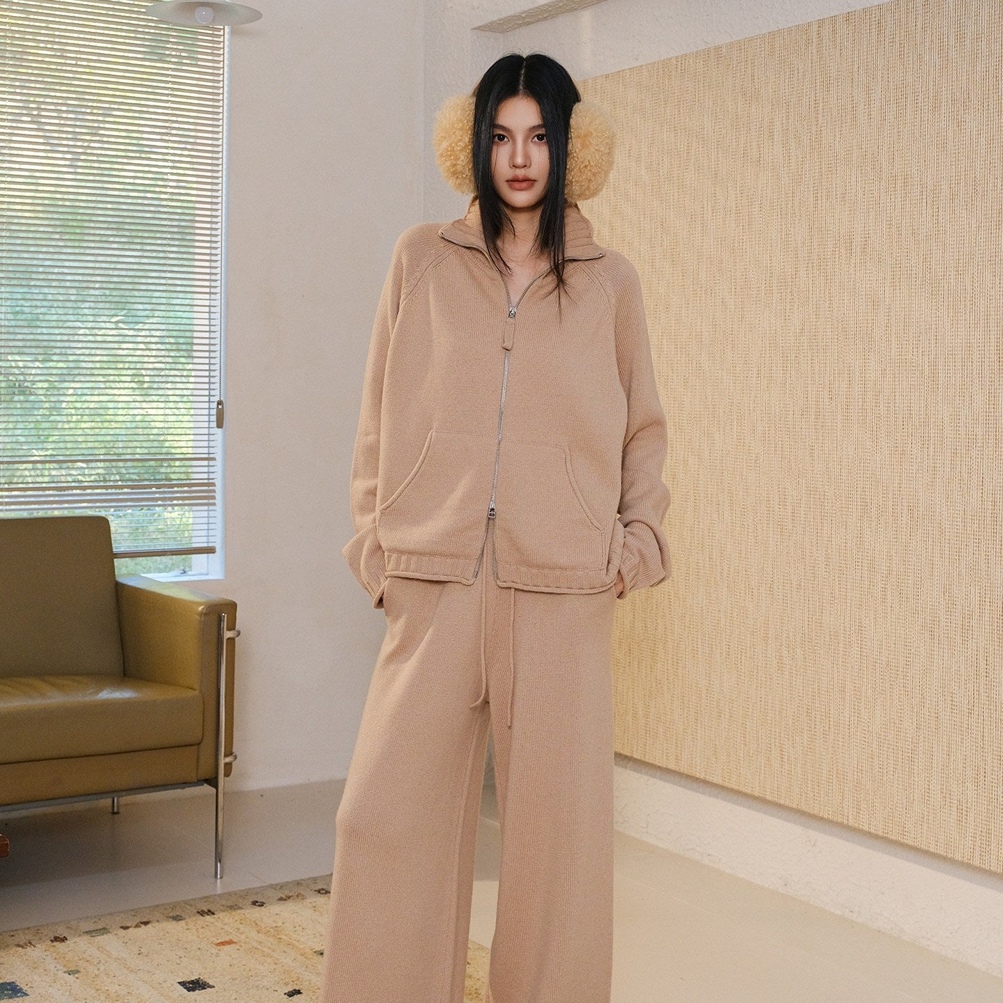 FU_FRESH_UP_Letter_Jacquard_Stand_Collar_Wide_Leg_Women&
