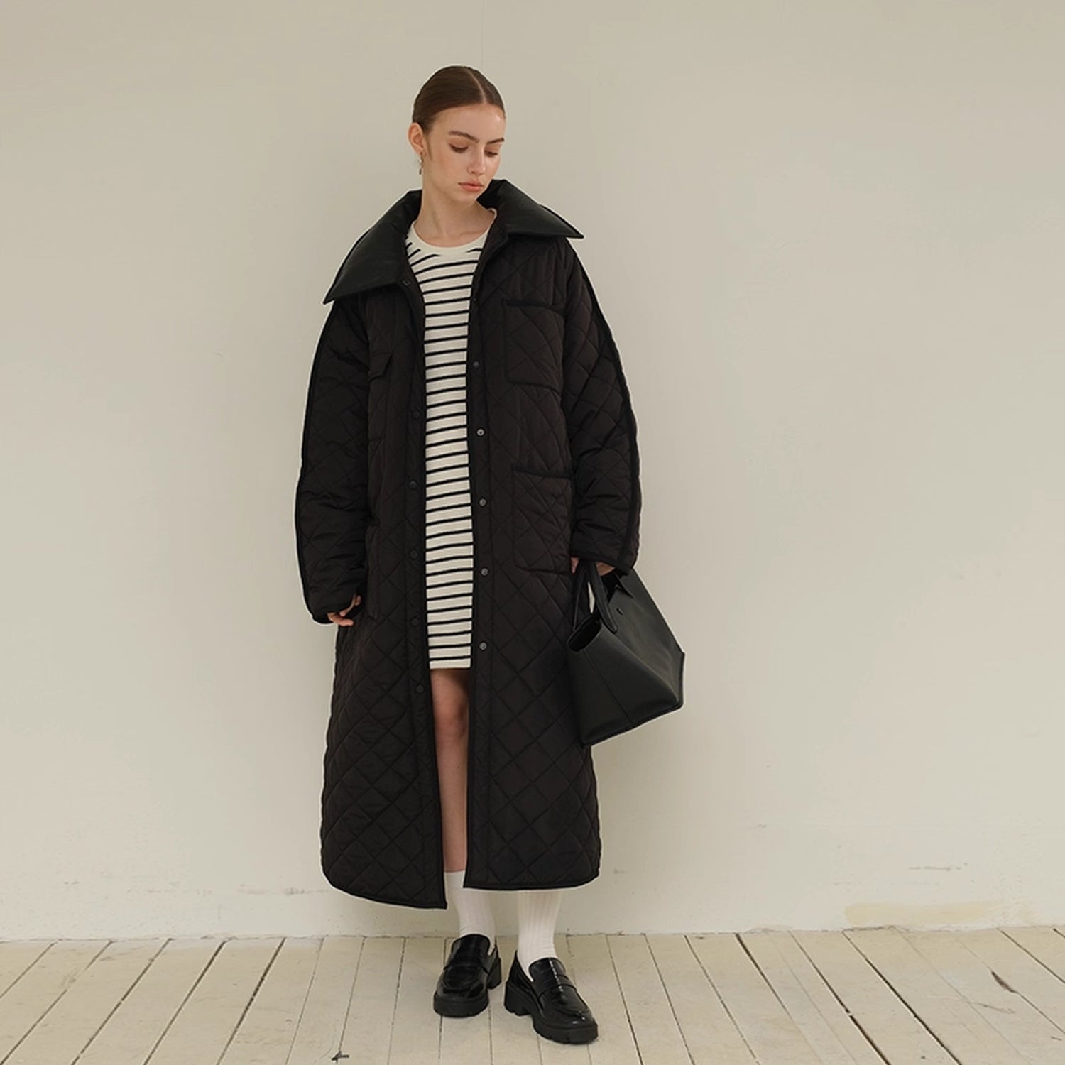 FU_FRESH_UP_Long_Puffer_Coat_With_Quilted_Pattern_And_Leather_Trim_MISSTT