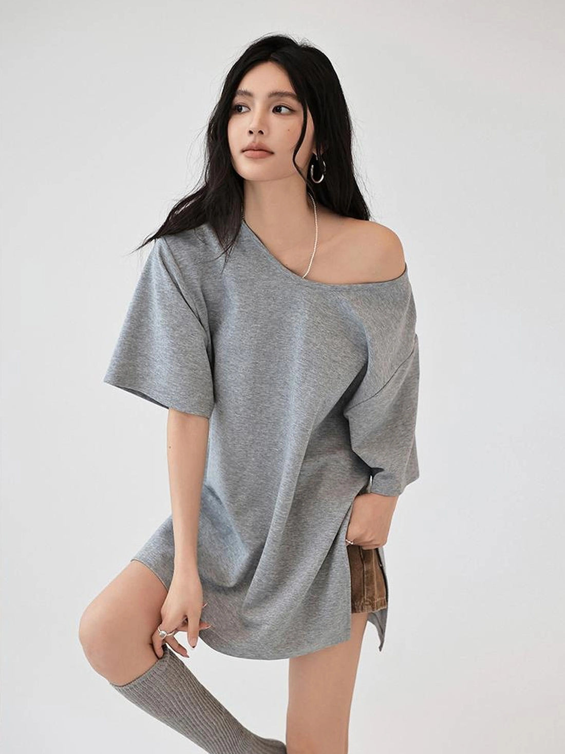 FU FRESH UP Relaxed U Neck Multi Way Tee