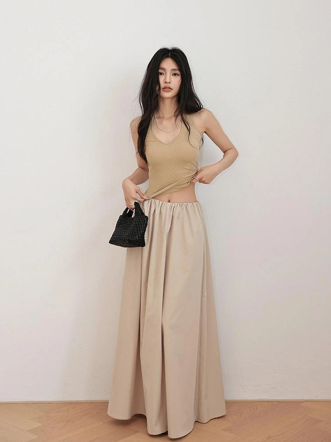 FU FRESH UP Sculptural Halter Neck Top