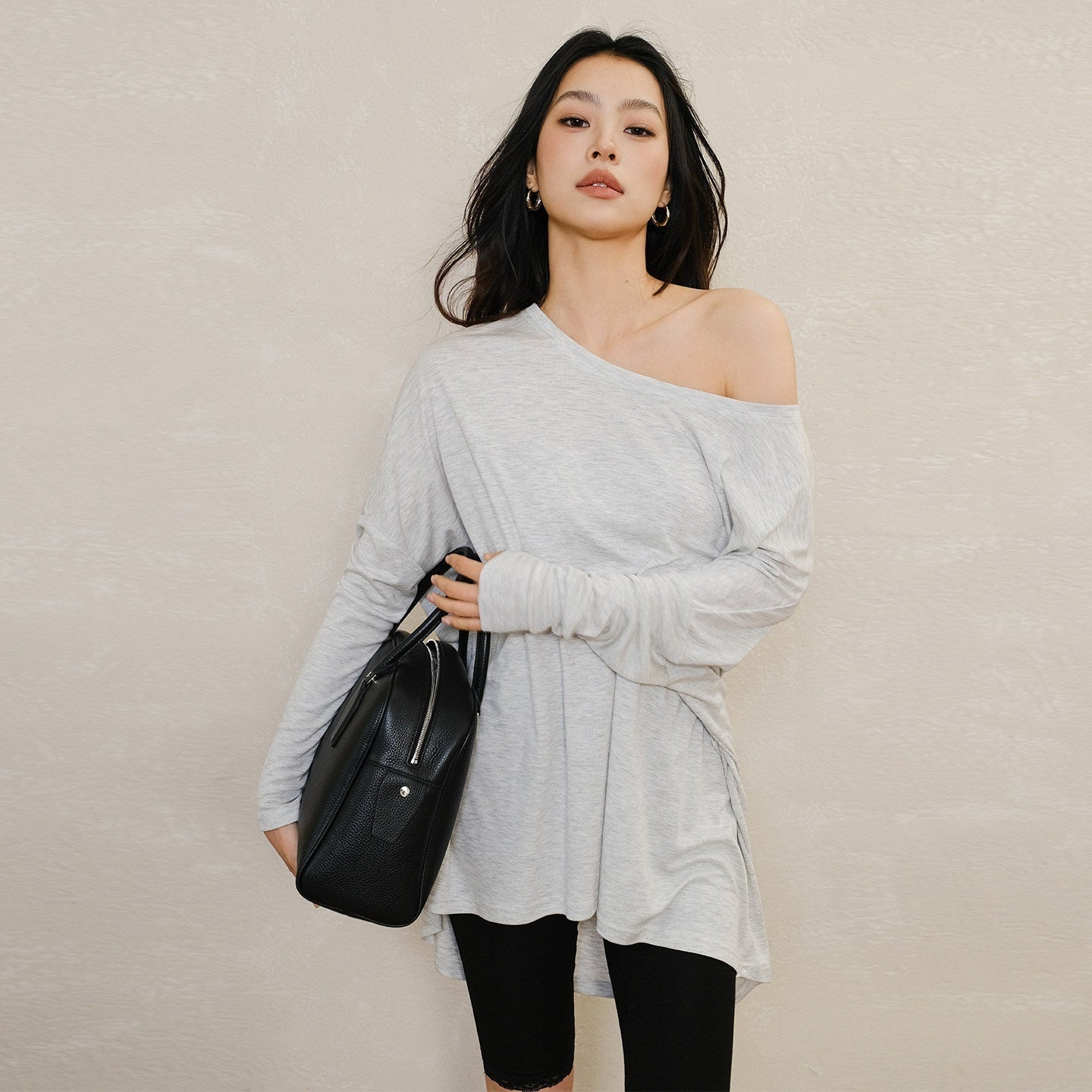 FU_FRESH_UP_Slanted_Shoulder_3D_Cut_Relaxed_Women&