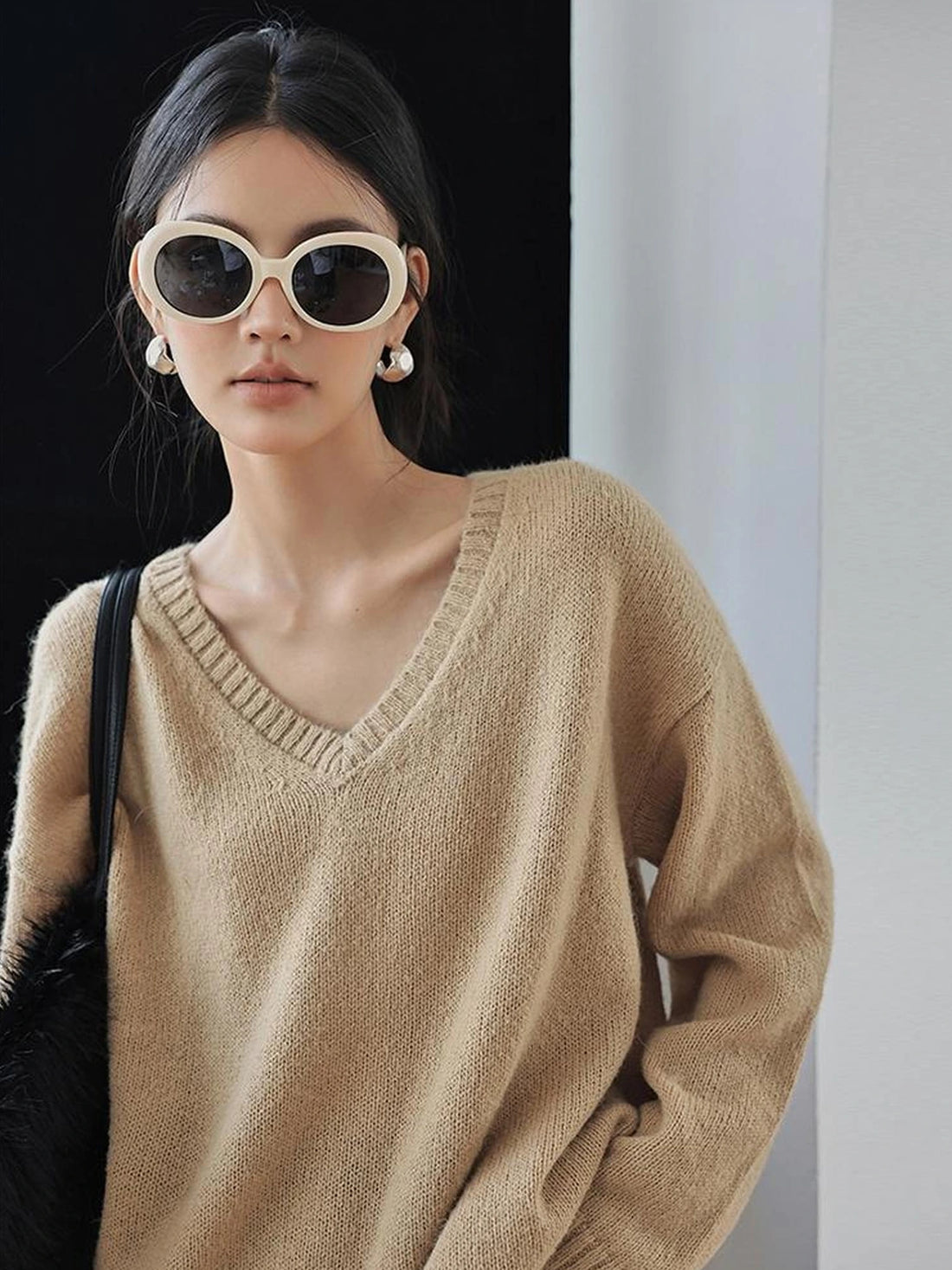 FU FRESH UP Soft V-neck Mohair Wool Blend Sweater