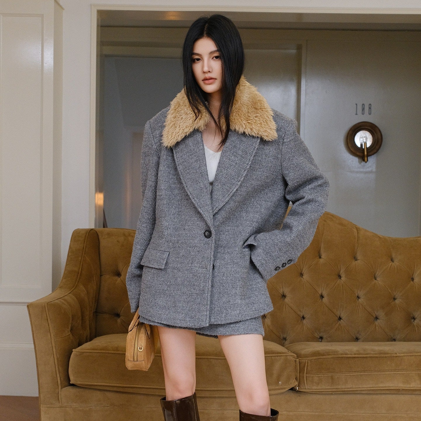 FU_FRESH_UP_Twill_Fur_Collar_Tailored_Slim_Fit_Notched_Lapel_Women&